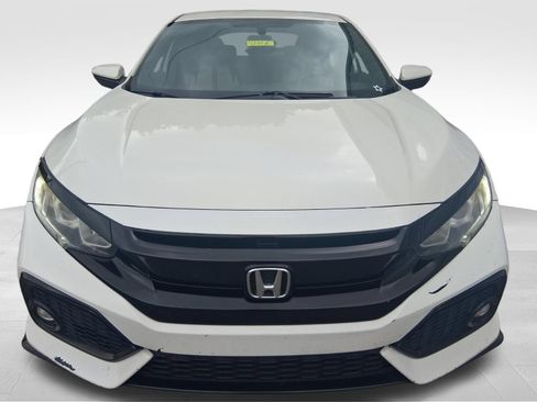 Used 2018 Honda Civic Sport image 2