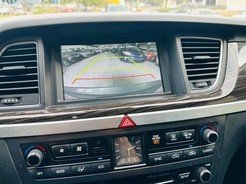 Used 2015 Hyundai Genesis 3.8 w/ Option Group 03 RWD image 31