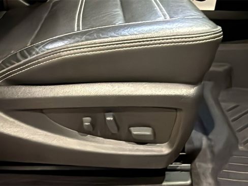 Used 2019 GMC Sierra 2500 Denali w/ Duramax Plus Package image 13