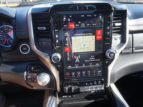Used 2019 RAM 1500 Laramie AWD/4WD image 30