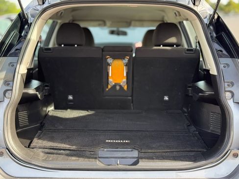 Used 2016 Nissan Rogue S image 27