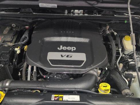 Used 2016 Jeep Wrangler Sport AWD/4WD image 18