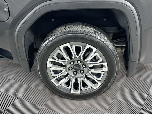 Used 2025 GMC Sierra 1500 Denali Ultimate AWD/4WD image 10