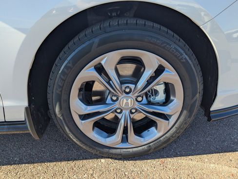 Used 2025 Honda Accord EX-L image 10