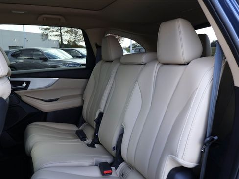 Certified 2025 Acura MDX SH-AWD image 13