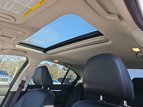 Used 2018 INFINITI Q50 Luxe w/ Essential Package (3.0T Luxe) image 16