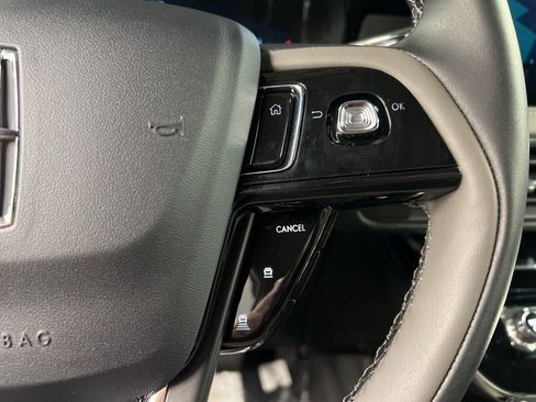 New 2026 Lincoln Corsair Premiere image 18