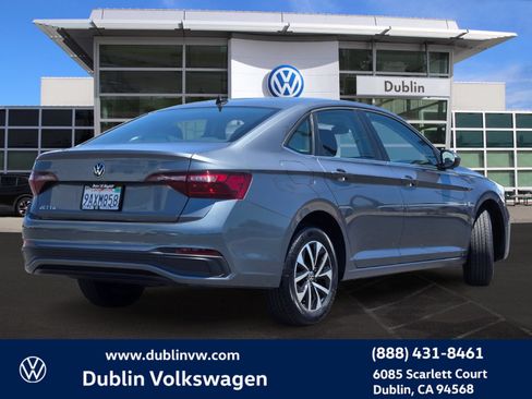 Used 2022 Volkswagen Jetta S FWD image 4