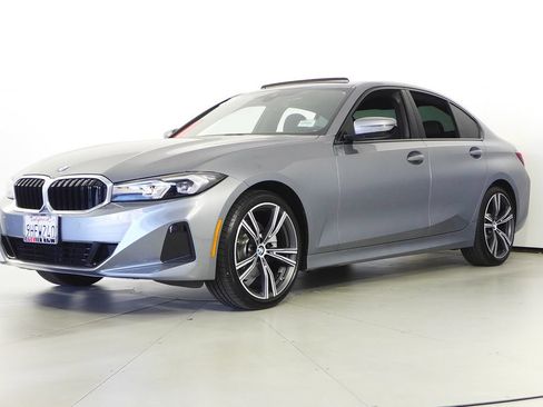 Used 2023 BMW 330i Sedan w/ Premium Package RWD image 2