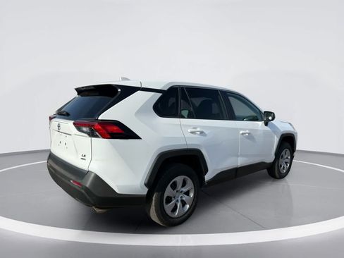 Used 2023 Toyota RAV4 LE AWD/4WD image 4