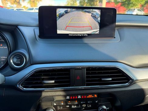 Used 2022 MAZDA CX-9 Touring image 17