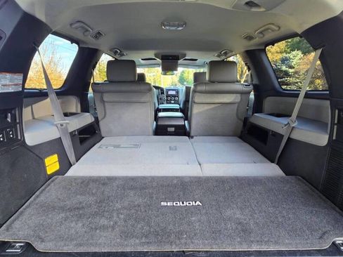 Used 2016 Toyota Sequoia Platinum AWD/4WD image 20