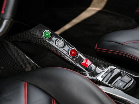 Used 2017 Ferrari 488 Spider RWD image 21