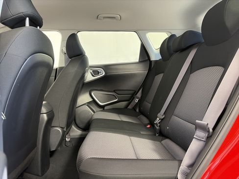 Certified 2023 Kia Soul LX w/ Option Group 015 FWD image 7