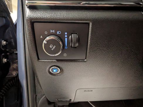 Used 2021 Jeep Grand Cherokee Limited w/ Trailer Tow Group IV image 15