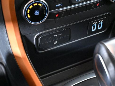 Used 2018 Ford EcoSport SES image 16