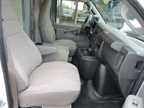 Used 2019 GMC Savana 3500 w/ Power Convenience Package RWD image 35