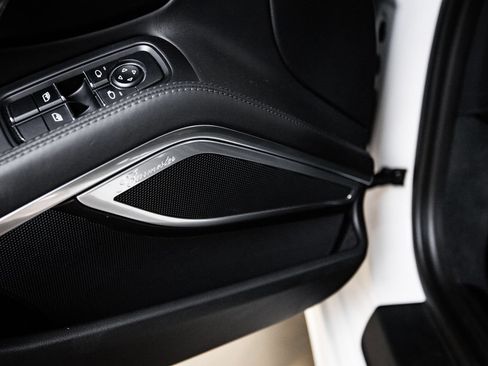 Certified 2019 Porsche 911 Turbo S AWD/4WD image 20