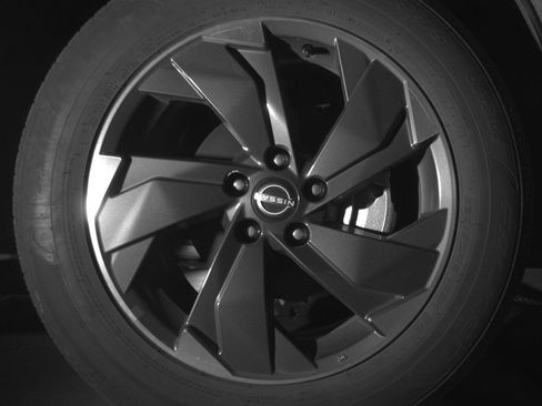 Used 2025 Nissan Rogue SV image 12