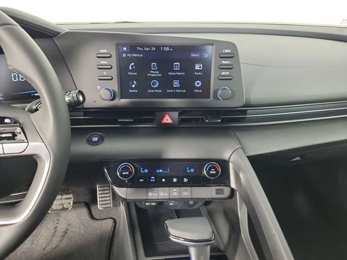 Certified 2025 Hyundai Elantra Sport FWD image 20