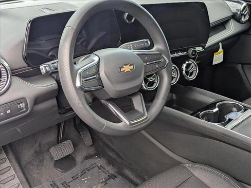 New 2025 Chevrolet Blazer EV LT image 3