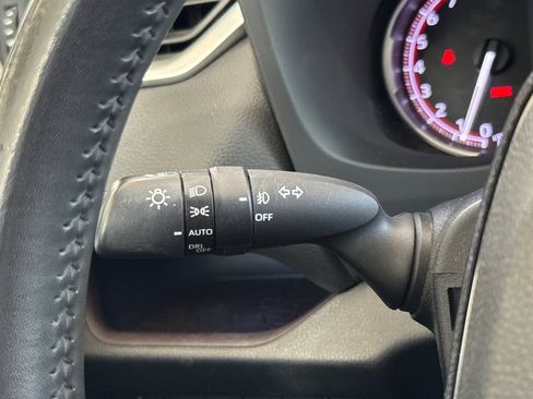 Used 2020 Toyota RAV4 Limited FWD image 34