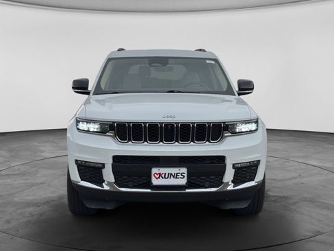 Used 2022 Jeep Grand Cherokee L Limited w/ Luxury Tech Group II AWD/4WD image 2