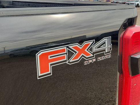 Used 2025 Ford F250 King Ranch w/ FX4 Off-Road Package image 9