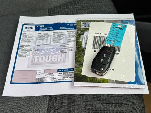 Used 2024 Ford F150 XLT w/ Mobile Office Package image 34