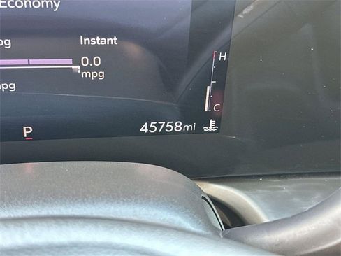 Used 2024 Buick Encore GX Sport Touring image 11