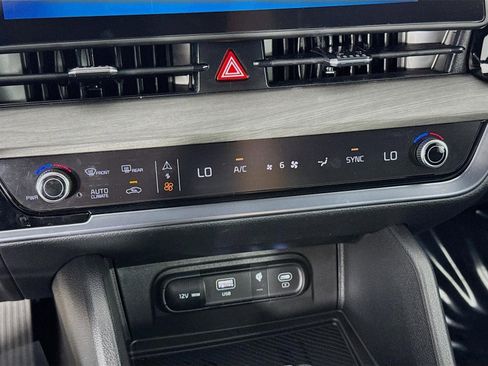 Certified 2025 Kia Sportage X-Line AWD/4WD image 17