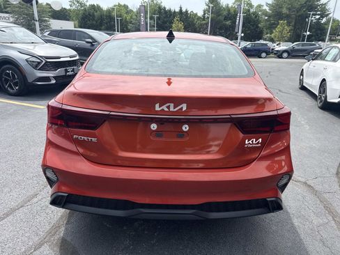 Used 2023 Kia Forte LXS w/ LXS Technology Package FWD image 4