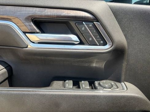 Used 2024 Chevrolet Silverado 2500 LTZ w/ LTZ Convenience Package AWD/4WD image 20