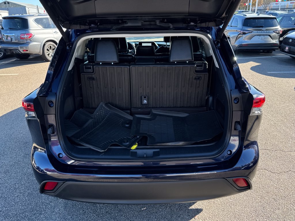 Used 2026 Toyota Highlander XLE AWD/4WD image 7