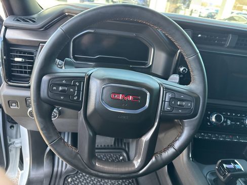 Used 2025 GMC Sierra 1500 AT4 w/ AT4 Premium Package image 8