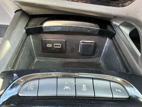 Used 2022 Buick Envision Preferred image 33