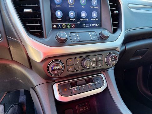 Used 2023 GMC Acadia SLT w/ Elevation Edition image 15