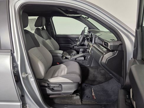 Used 2025 Toyota Tacoma TRD Off-Road image 24
