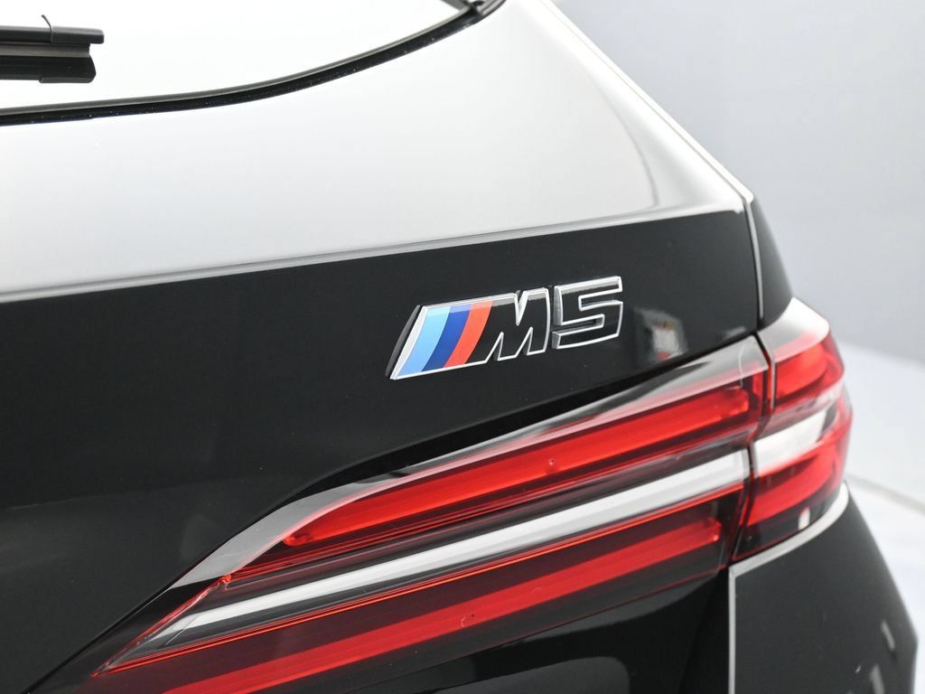 Used 2025 BMW M5 Touring AWD/4WD image 15