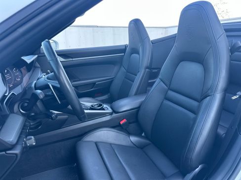 Used 2024 Porsche 911 Carrera S image 5