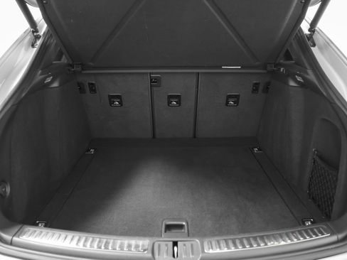 Certified 2024 Porsche Macan S image 21