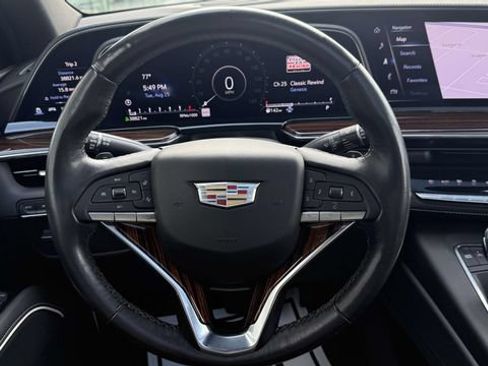 Used 2022 Cadillac Escalade Premium Luxury AWD/4WD image 69
