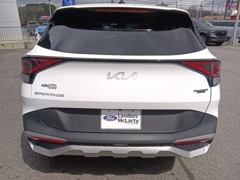 Used 2023 Kia Sportage EX image 4