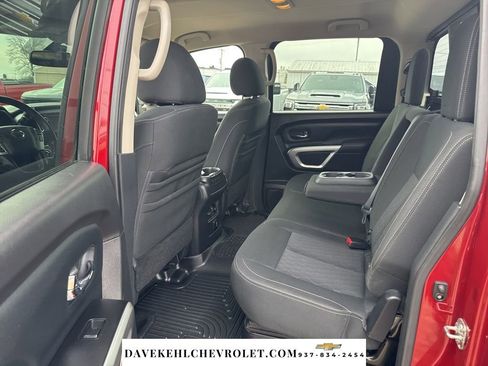 Used 2017 Nissan Titan SV image 19