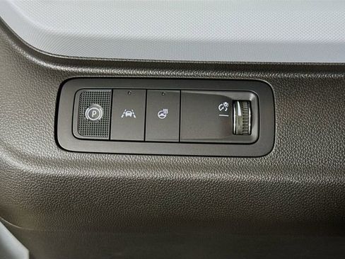 New 2027 Chevrolet Bolt LT w/ Comfort Package FWD image 12