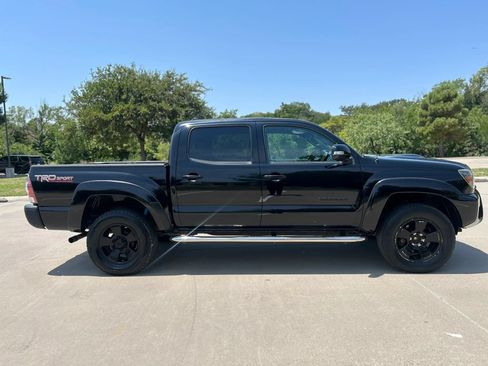 Used 2014 Toyota Tacoma PreRunner w/ TRD Sport Package RWD image 4
