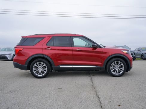 Used 2022 Ford Explorer Limited w/ Equipment Group 301A image 4