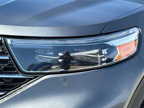 Certified 2023 Ford Explorer XLT w/ Equipment Group 202A image 4