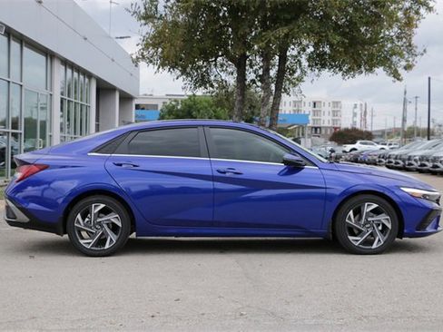 New 2026 Hyundai Elantra Limited image 4