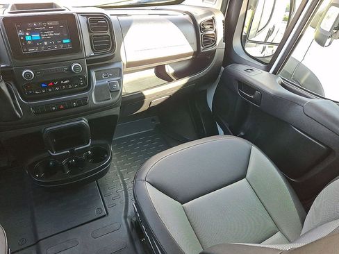 Used 2026 RAM ProMaster 2500 w/ Convenience Group FWD image 11
